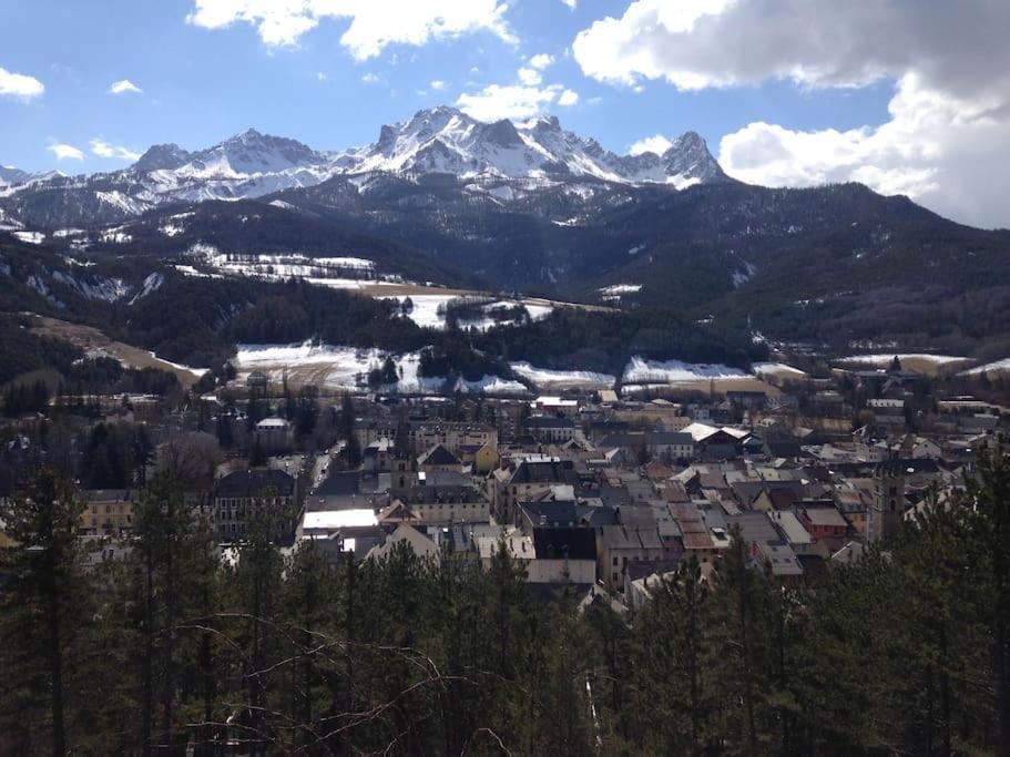 Petit Cocon Plein Sud Vue Montagnes Lesclesdenicole Daire Barcelonnette Dış mekan fotoğraf